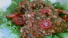 Filé recheado ao molho de camarão