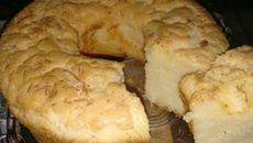 Pão de queijo de forma de pudim