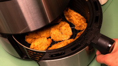 Frango empanado na airfryer