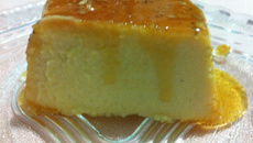 Pudim de maracujá com calda de caramelo