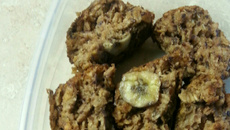 Bolo de banana com casca