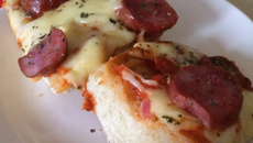 Pizza no pão italiano