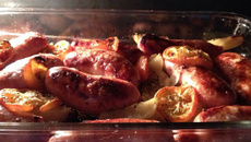 Linguiça assada com batatas