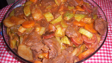 Carne colorida bonita fácil e gostosa