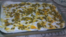 Torta delírio de maracujá com chantilly