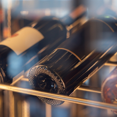 vinho-1- Pouca gente sabe, mas o buraco no fundo das garrafas de vinho influencia na resistência da embalagem