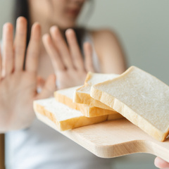 shutterstock-2292803047 Culpado ou inocente? Descubra de uma vez por todas se o pão realmente engorda e a melhor maneira de consumir o alimento mesmo de dieta