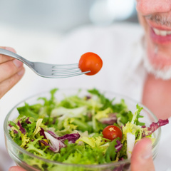 o-que-comer-apos-os-50-para-evitar-lesao-muscular Atenção após os 50: esses são os alimentos que você deve comer para evitar lesões musculares, segundo especialista