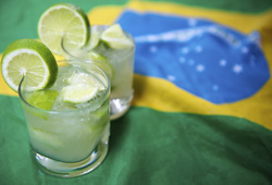20 drinks fáceis de fazer para curtir a estreia do Brasil na Copa do Mundo com estilo