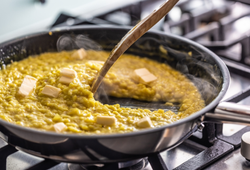 Adeus risoto sem graça no jantar: essas dicas do MasterChef Brasil funcionam com qualquer receita (impossível errar o ponto!)