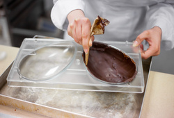 Forminhas de ovo de páscoa: conheça opções do mercado e versões caseiras