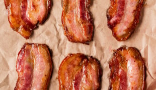 Melhor jeito de fazer bacon crocante