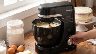 Black Friday antecipada: batedeira planetária da Mondial com 45% de desconto para turbinar sua cozinha