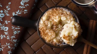 Já está liberado pular no arraiá com essa receita de arroz doce do TudoGostoso muito cremosa, quentinha e deliciosa