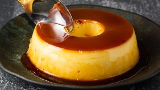 Essa receita do TudoGostoso prova que é possível fazer um pudim de pão lisinho e leve igual ao tradicional