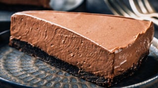 Nem gelatina, nem amido: receita de torta de chocolate de liquidificador muito cremosa que não vai ao forno