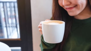 Aurelio Rojas, cardiologista: "Pessoas que tomam café somente pela manhã têm uma expectativa de vida mais longa e têm menos probabilidade de sofrer um ataque cardíaco"
