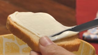 O melhor requeijão caseiro eu conheci no TudoGostoso: sempre preparo com ingredientes que já tenho em casa e economizo