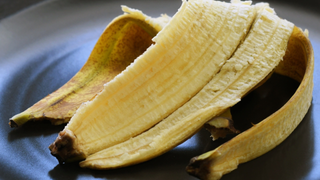 Misturar casca de banana com vinagre: por que é recomendado e para que serve