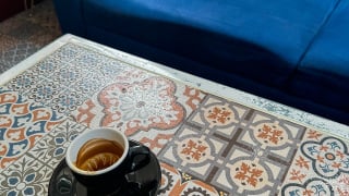 Mesa de centro de azulejos é muito fácil de fazer em casa, e o TudoGostoso te dá as dicas para facilitar ainda mais!
