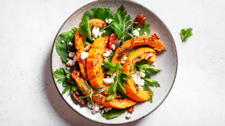 Não precisa abandonar as saladas no inverno: o TudoGostoso tem as dicas para deixá-las mais interessantes durante essa época do ano