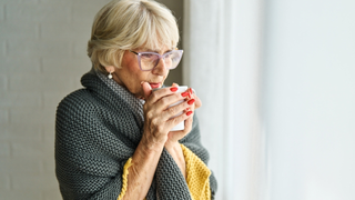 Para idosos: 6 vitaminas essenciais durante o inverno para a manter a saúde em dia