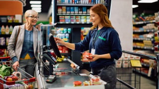 Os psicólogos concordam: as pessoas que evitam os caixas de autoatendimento no supermercado não são antissociais; na verdade, elas estão buscando interação social