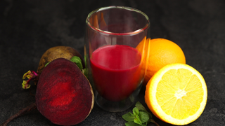 Suco Crepúsculo: TudoGostoso ensina como fazer a bebida de beterraba e laranja que viralizou na internet e promete dar mais energia