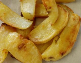 Como salvar batata frita murcha na airfryer, na frigideira e no forno -  TudoGostoso