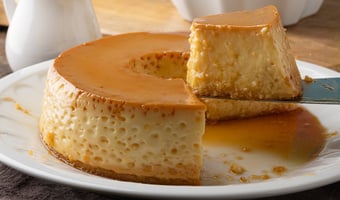 O gás está caro, então nada de deixar o pudim de leite cozinhar por horas: como fazer em 17 minutos!