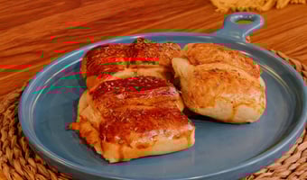 Enroladinho de queijo e presunto