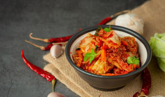 Aprenda a fazer Kimchi, o ingrediente base da culinária coreana