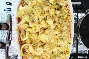 Espaguete com frutos do mar gratinado