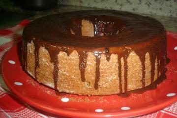 Bolo de banana com castanha-do-pará
