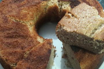 Bolo rápido de banana e canela