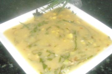 Caldo verde com farinha de milho