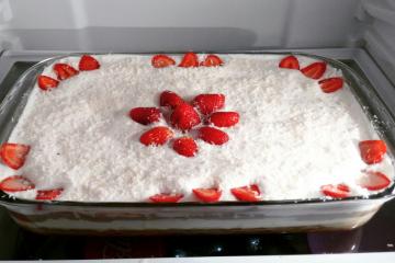 Torta gelada de abacaxi com chocolate (5 camadas)