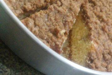 Bolo de banana com farofa