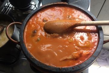 Moqueca de peixe com camarão