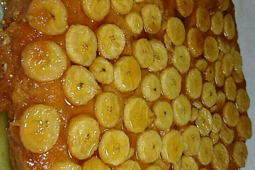 Torta de banana caramelizada