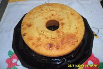 Broa de fubá com leite azedo