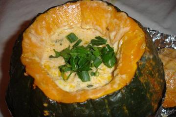 Camarão na moranga com catupiry