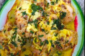 Filé de frango com creme de cebola