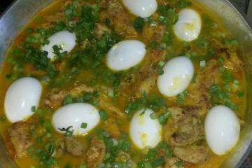 Peixe ao leite de coco e azeite de dendê
