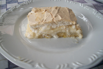 Torta de banana com creme e suspiro do Marcelo