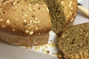 Bolo de aveia com castanha-de-caju