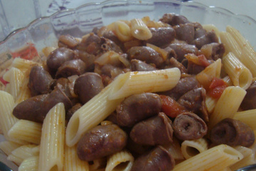Penne ao molho de coração de frango