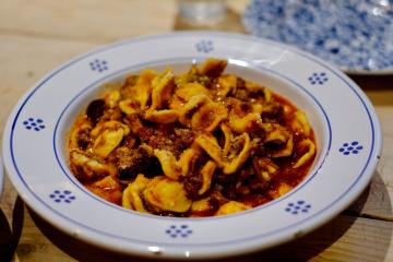 Orecchiette com ragu de linguiça calabresa defumada