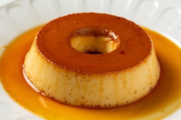 Pudim de pão simples e rápido com truque para ficar com textura lisinha