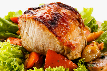 Pernil assado com batatas